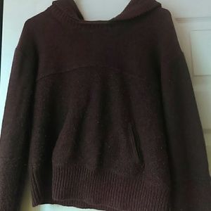 Wool detachable hood sweater